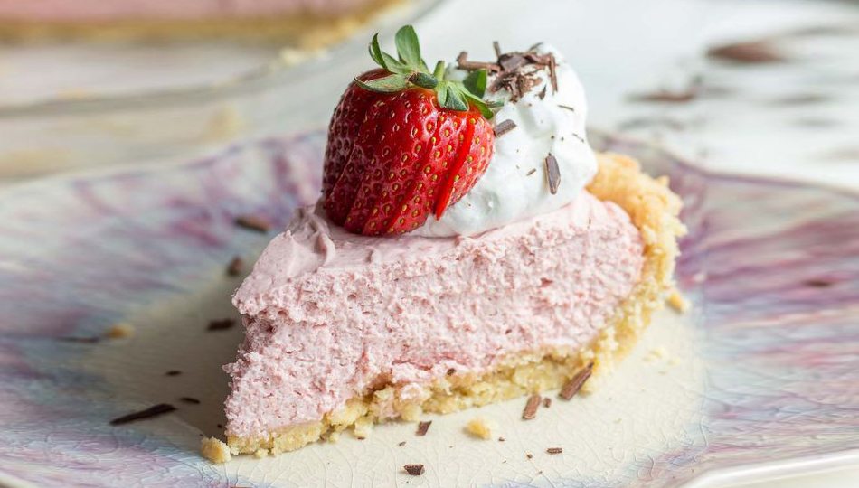 Strawberry Mousse Pie - US MED